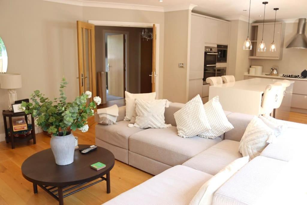 Апартаменты The Bourne, Westbourne *