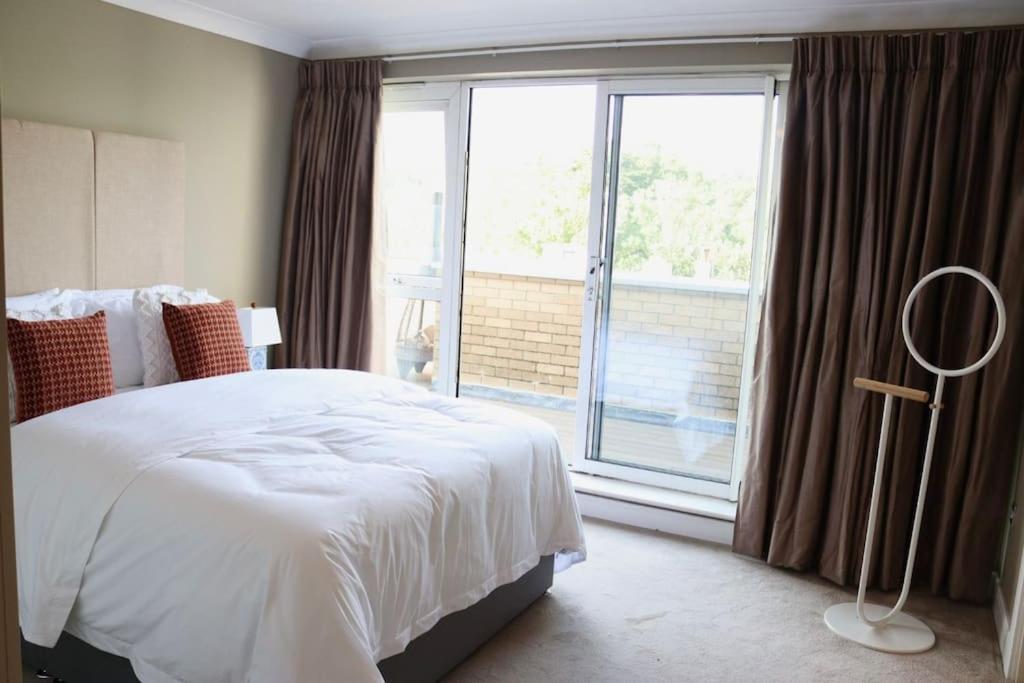 Апартаменты The Bourne, Westbourne