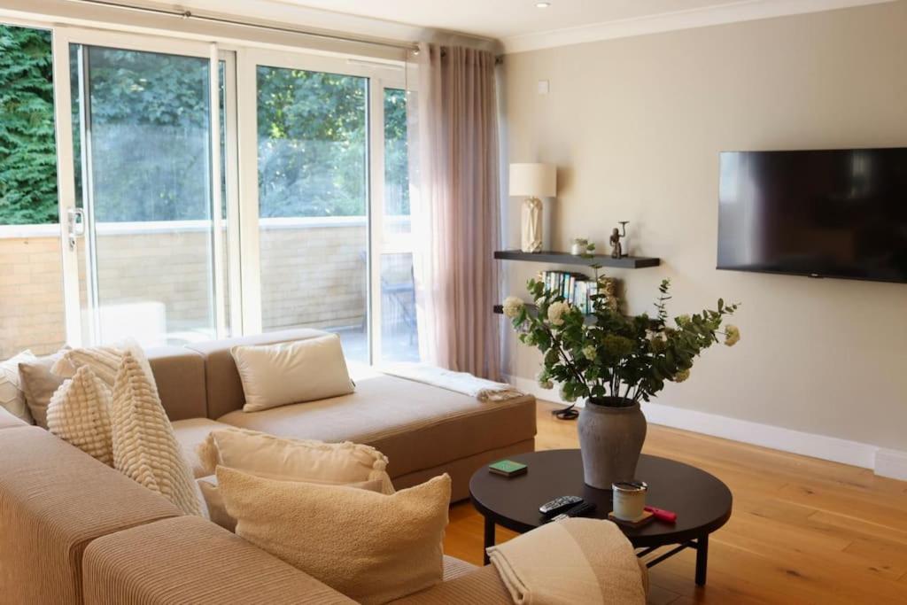 The Bourne, Westbourne Apartamento